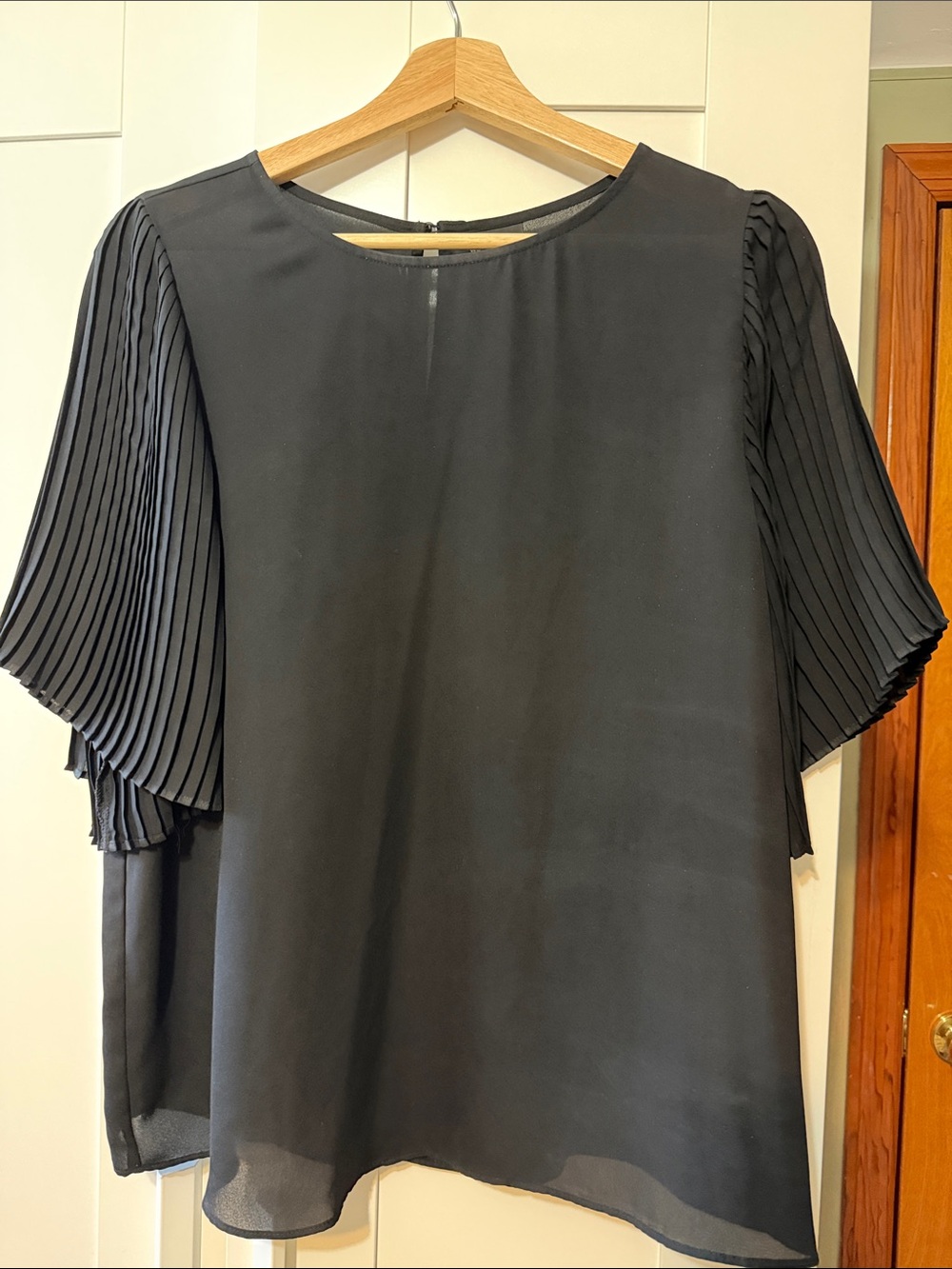 Worthington Black Pleated Flutter Sleeve Blouse